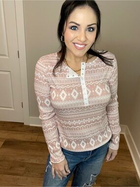 Large Women's Long-Sleeve Snap Henley Top - Blush Pattern